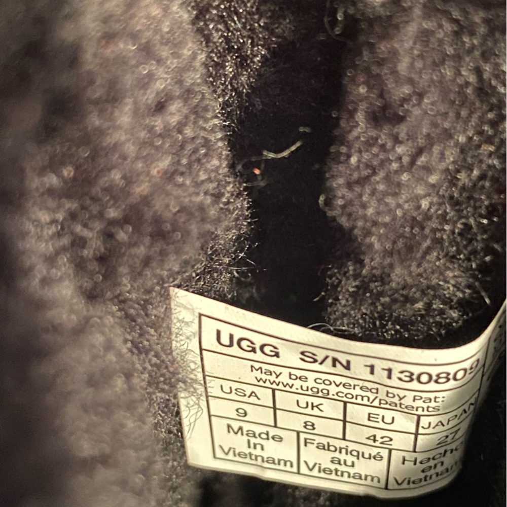 Ugg Boots Womans 10.5 Mens 9 - image 4